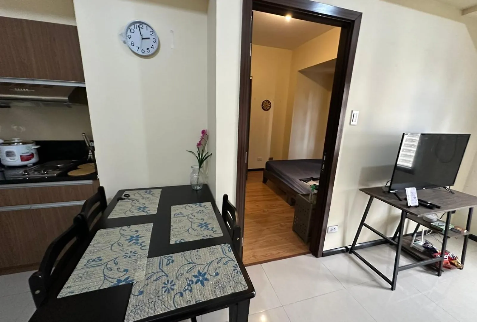 Apartment 1 Bedroom Staycation Manila Philippines